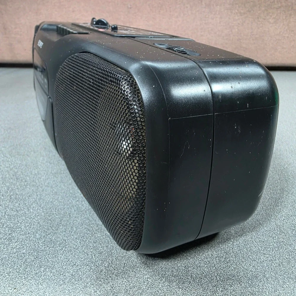 Sony Boombox CFS-B11 Radio FM AM Portable Player-Tape Deck does not work